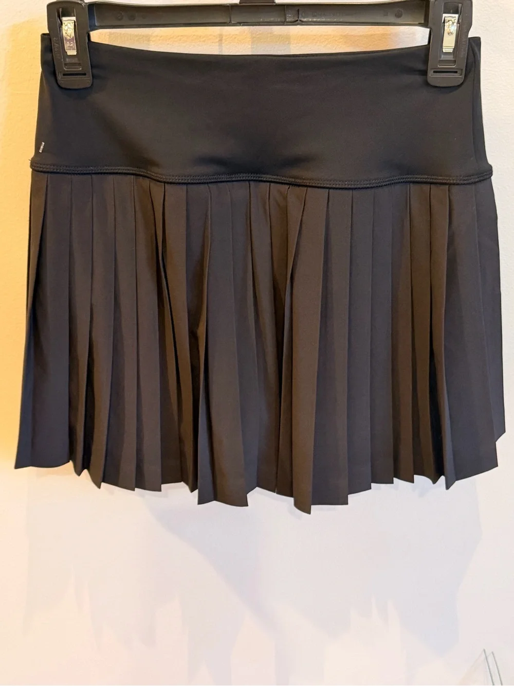 Gap Pleated Small Athlesiure Black Women’s Skirt NWT